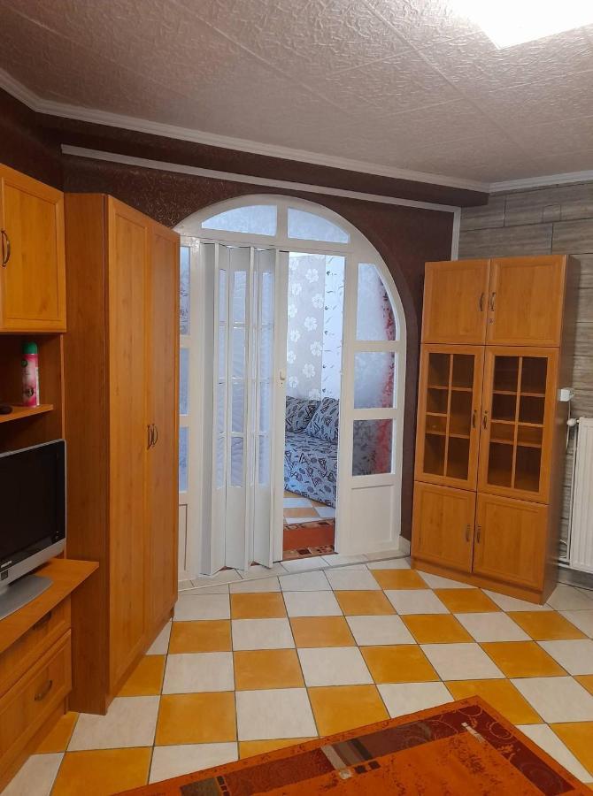 Gyoengyvirag Apartment Romhány Dış mekan fotoğraf