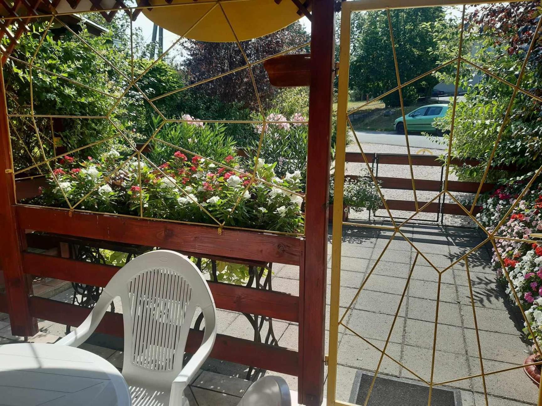 Gyoengyvirag Apartment Romhány Dış mekan fotoğraf